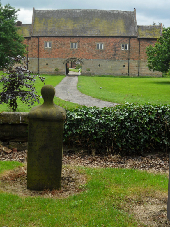 Mavesyn Ridware gatehouse.jpg